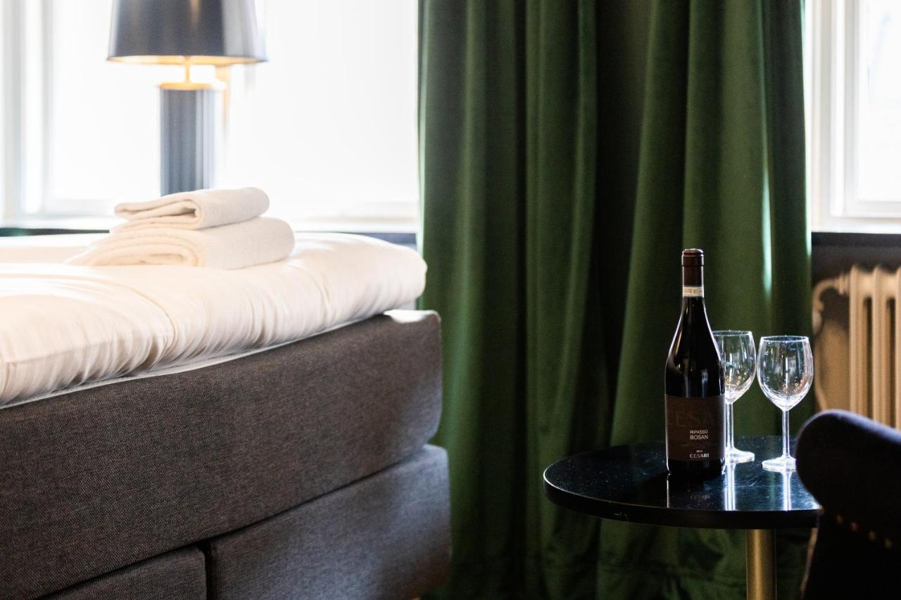 Cameo Boutique 3*