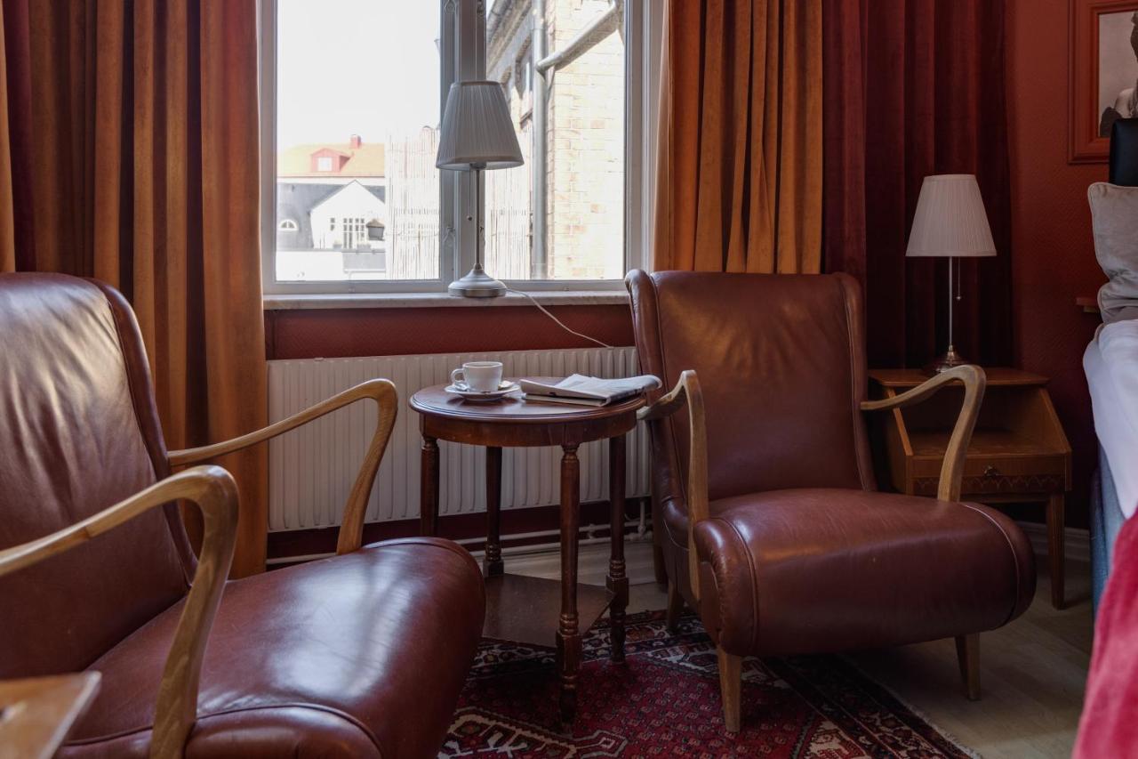 Cameo Boutique 3*