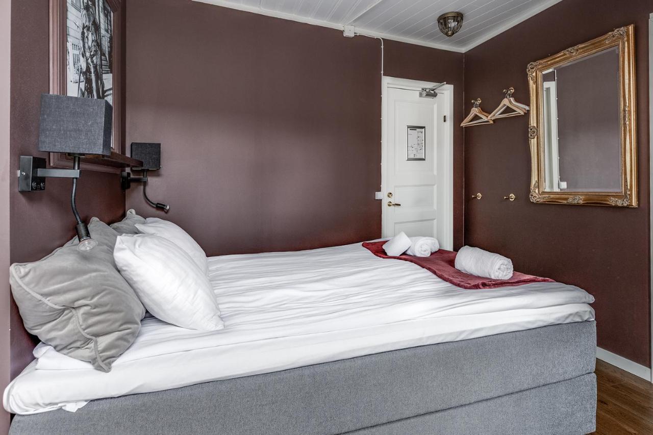 Cameo Boutique 3*